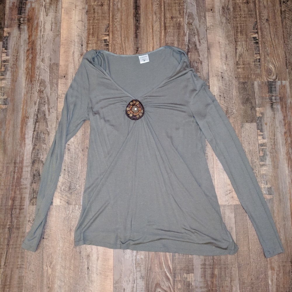Long sleeve maternity shirt